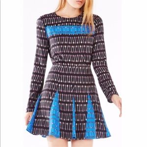 BCBG | arrow print long sleeve dress